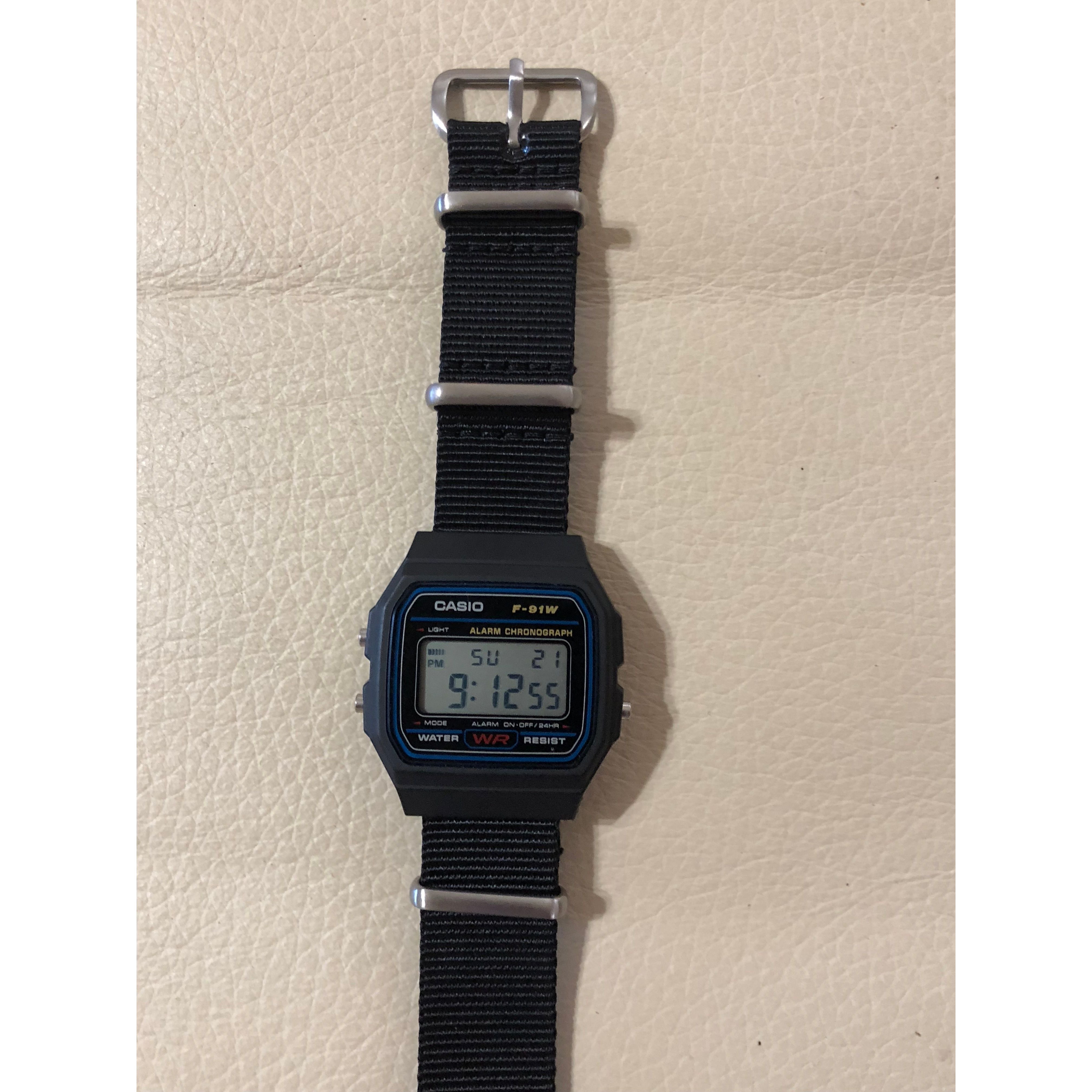 Black f91W with Black Strap Retromin Watches